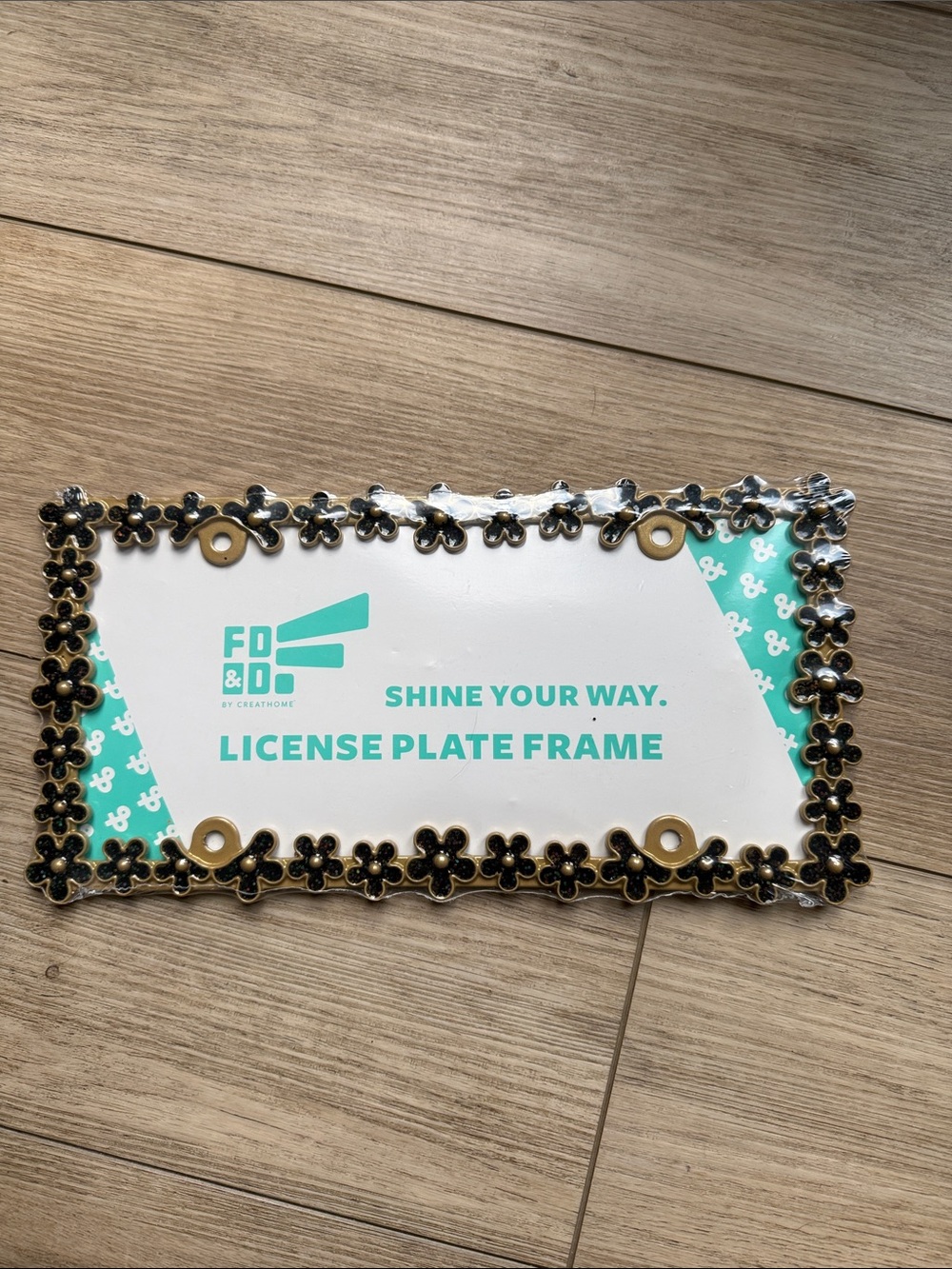 NWT Floral Metal License Plate Frame in Black and Gold